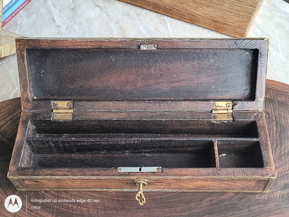 Cutie vintage lemn masiv pentru pensule
