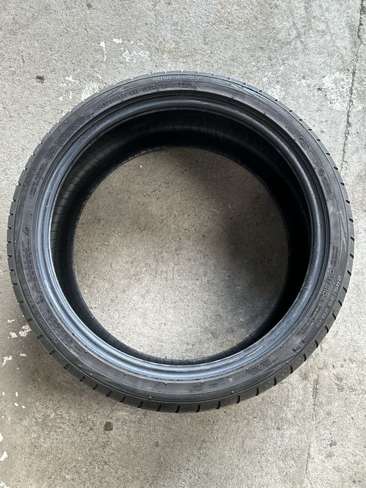 Set anvelope 245/35 R19 Nokian Tyres vară