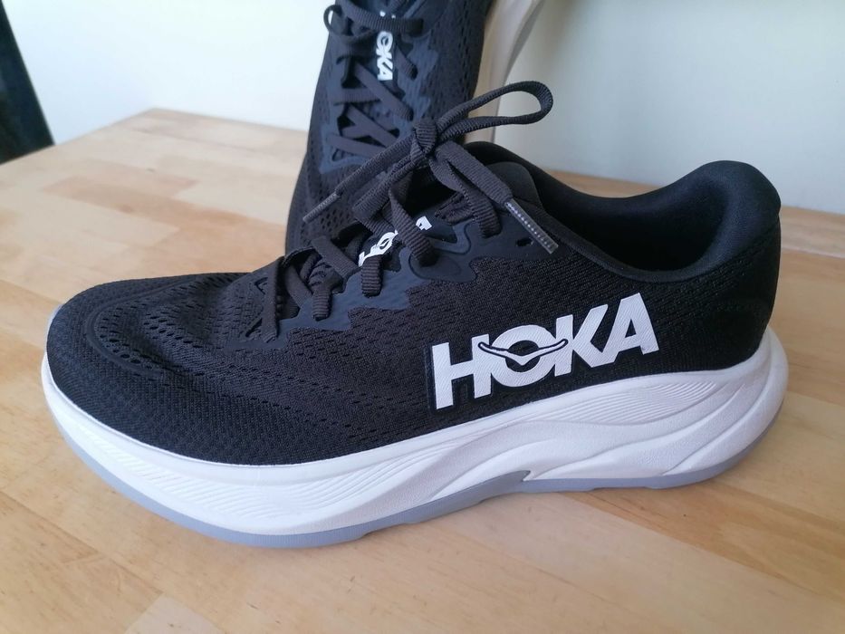 Adidași damă Hoka Rincon 4 Wide 1155133 negri mărimea 40 – pantofi alergare ultra ușori confort premium, ideali running/fitness – în cutie neoriginală