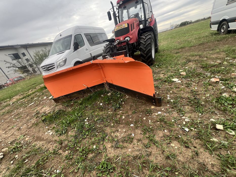 Tractor Pronar P2 82A cu lama deszapezire