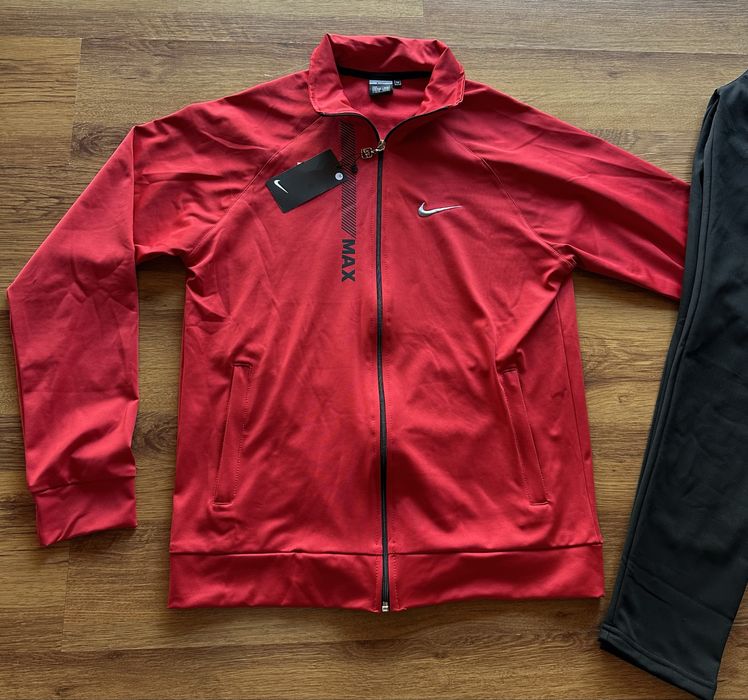 Мъжки,полиамиден екип Nike,червено горнище с черно долнище,с бродирано лого