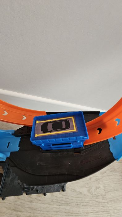 Хотвилс рельсы тиранозавр