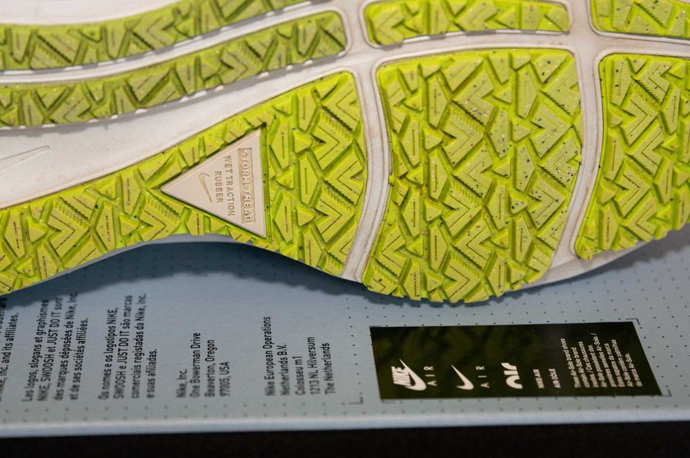 Nike Air Zoom Pegasus 39 SHIELD - 42,5 номер