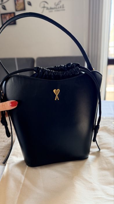 Ami Paris дамска чанта