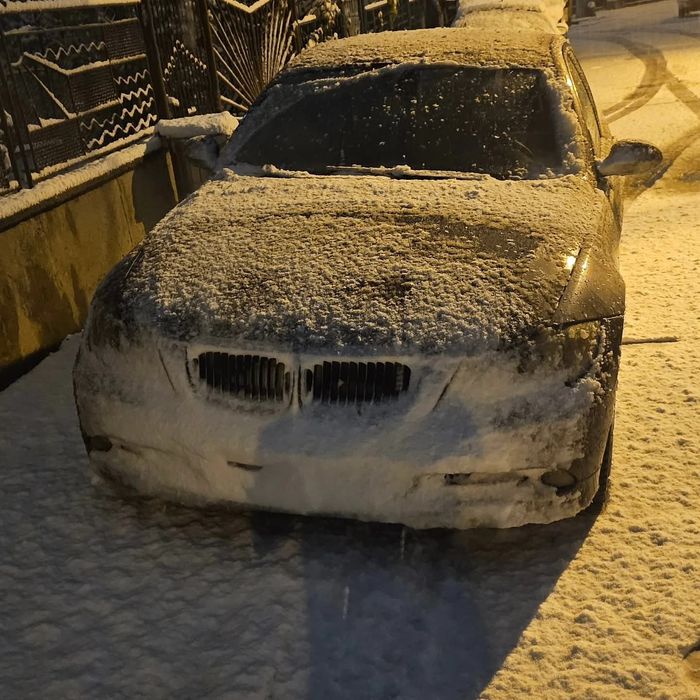 Bmw e90 2.0d 177кс  на части