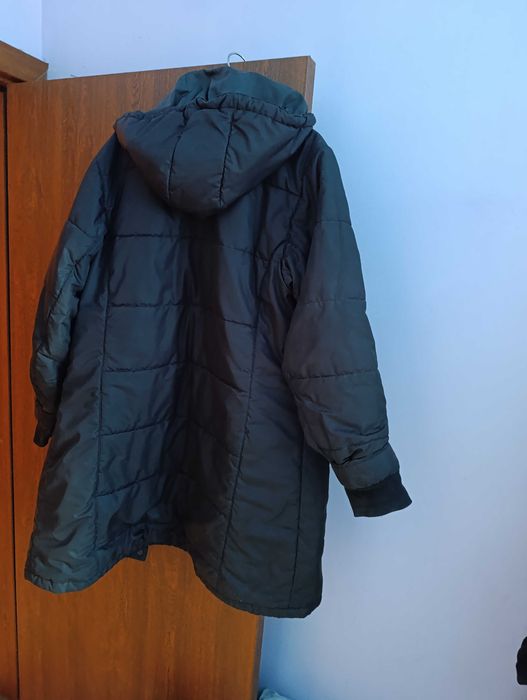 Продавам 2 маркови якета.