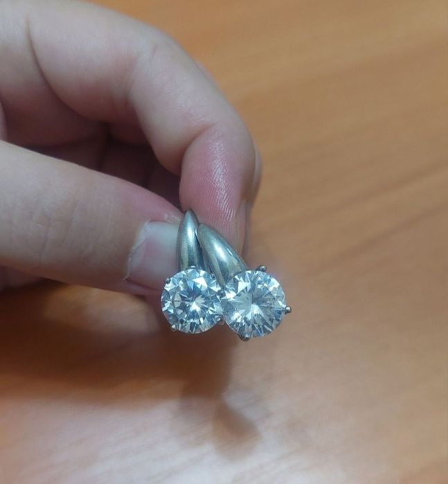 Продам серебряные серьги
