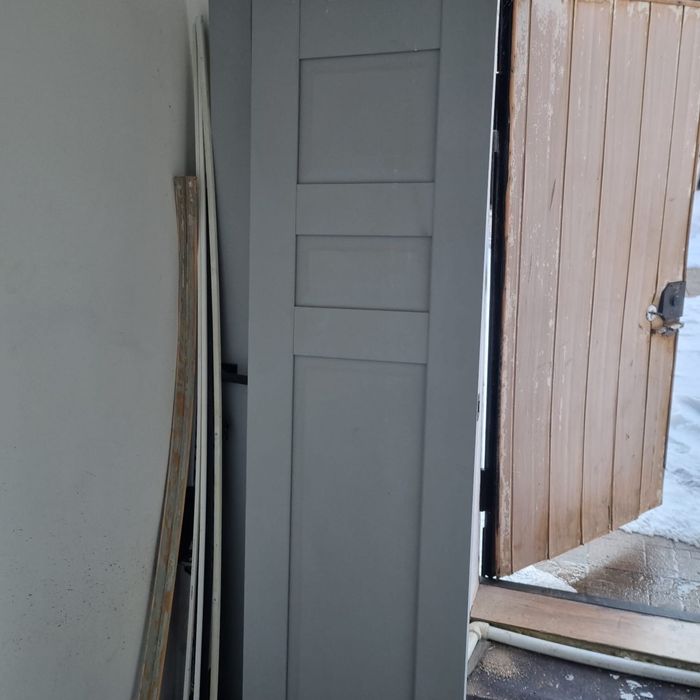 Матовые двери.