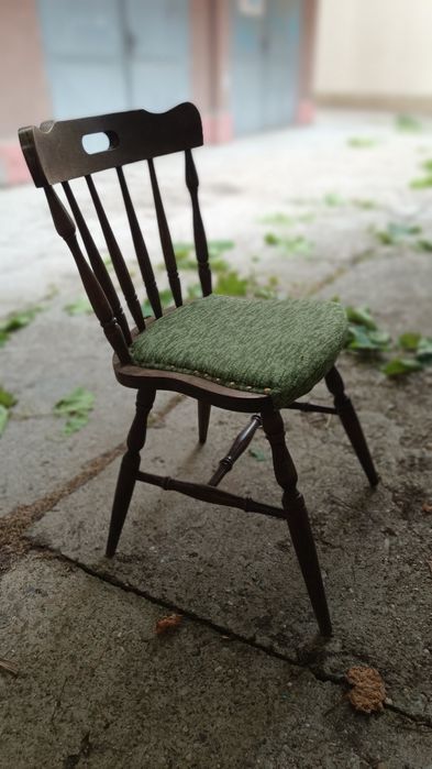 6 броя масивни стола Троянска мебел