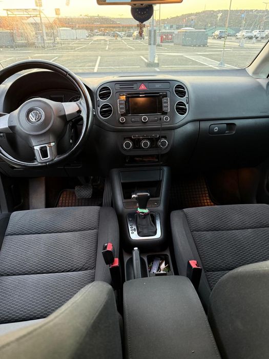 VOLKSWAGEN Golf 2011 — imagine 9