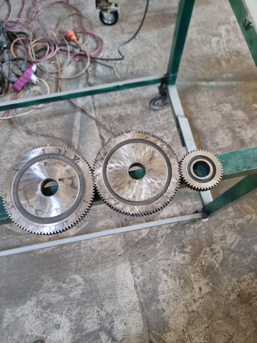 Vând set roti dintate pinioane angrenaj angrenare pentru tocator lemne