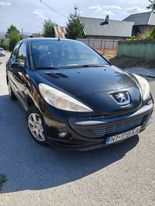 PEUGEOT  2010 — imagine 2