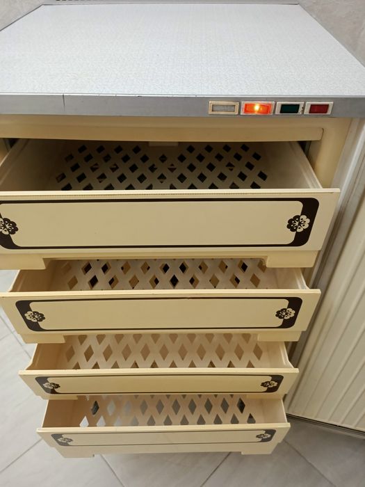 Продаю морозильную камеру