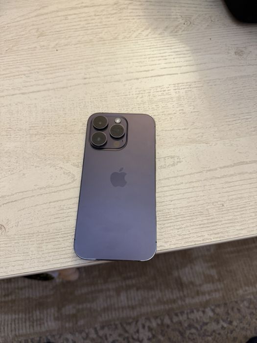 Iphone 14 pro  deep purple