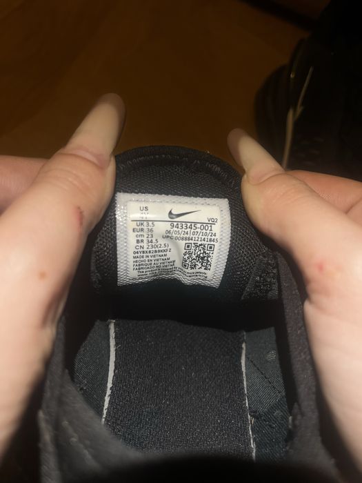 Adidasi Nike Air 270 C