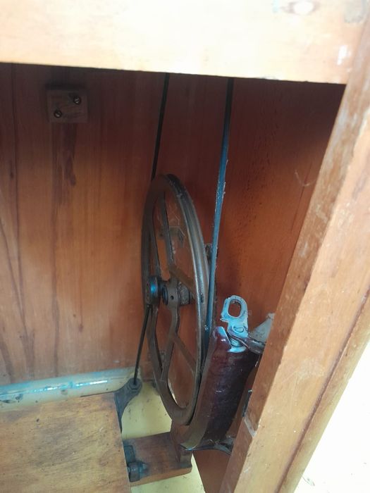 Продаю швейную машинку