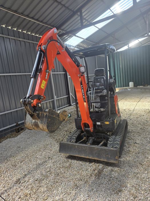 Miniexcavator 1.8 t ofer factura