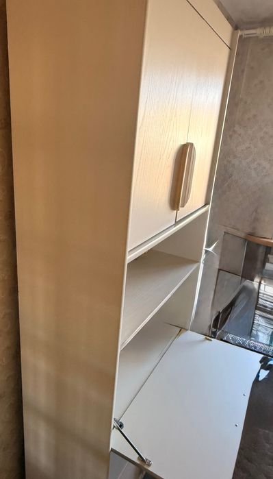 Шкаф-трансформер со встроенным откидным столом