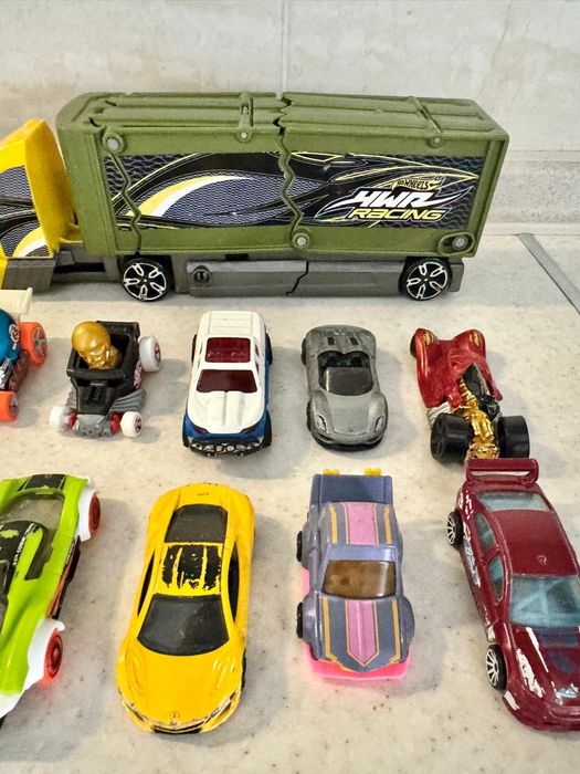 Машинки хотвилс Hot Wheels