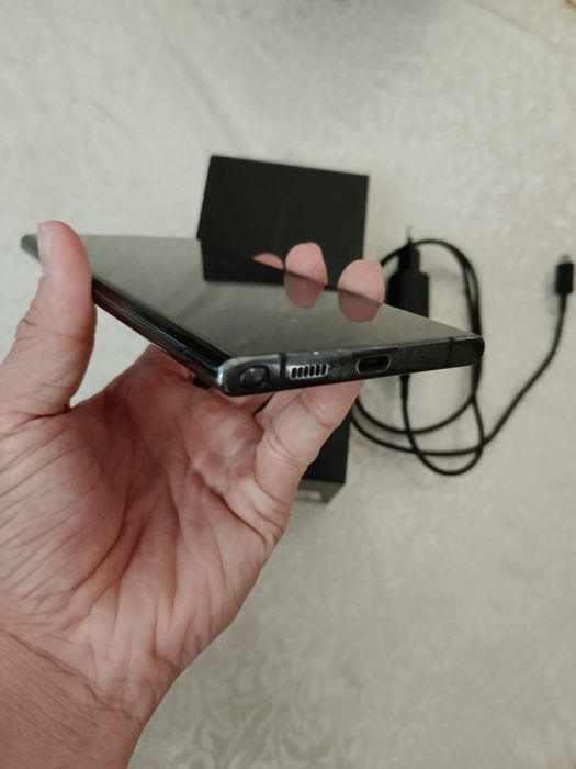 Samsung note 20 ultra 12/256 gb.
Чистый кореец на Снапд