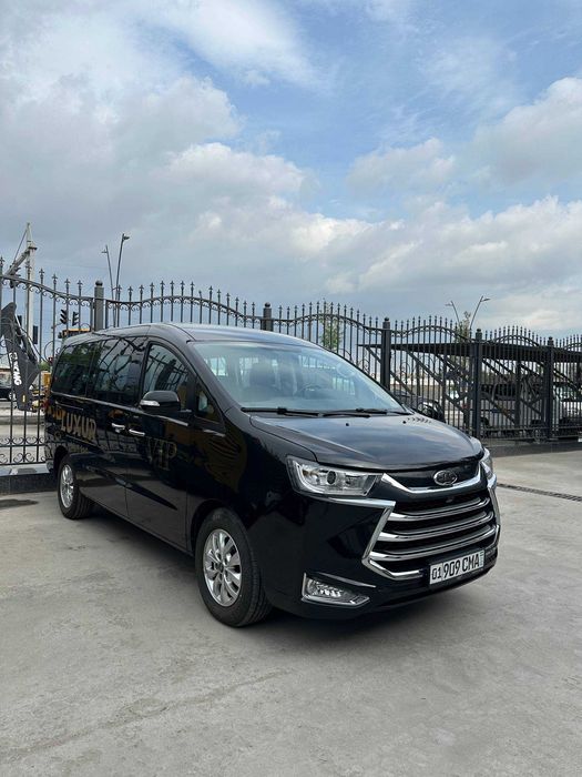 микроавтобус Jac M4