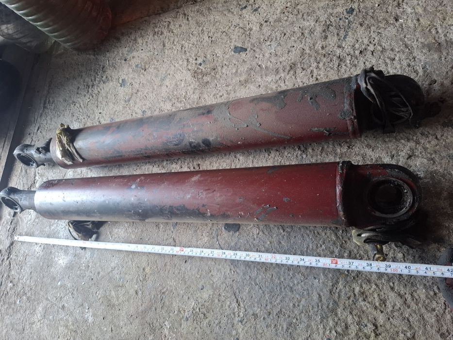 Хидравлични цилиндри