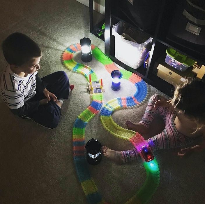 Хит! конструктор Magic Tracks длина трека 2 метра