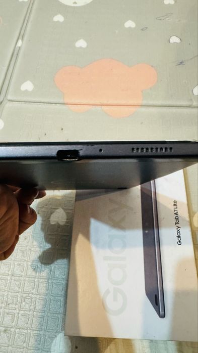 Прдам планшет таб А7