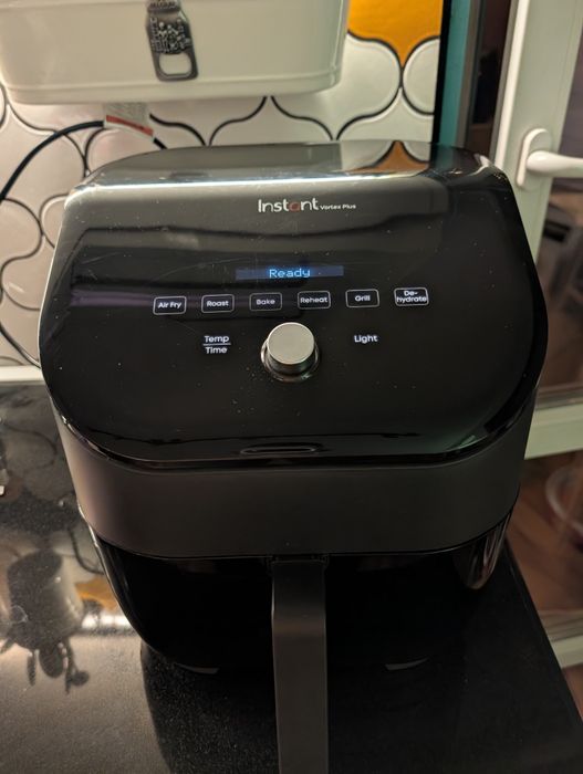 Instant Vortex PLUS ClearCook Air Fryer - фритюрник с горещ въздух