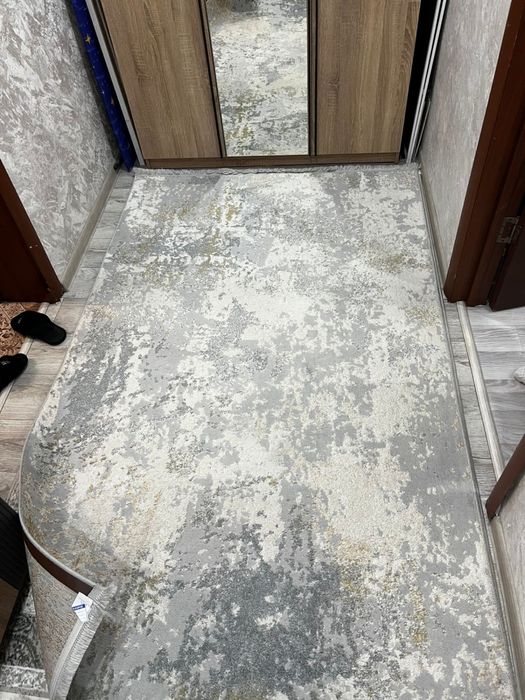 Продам ковер в хорошем состоянии