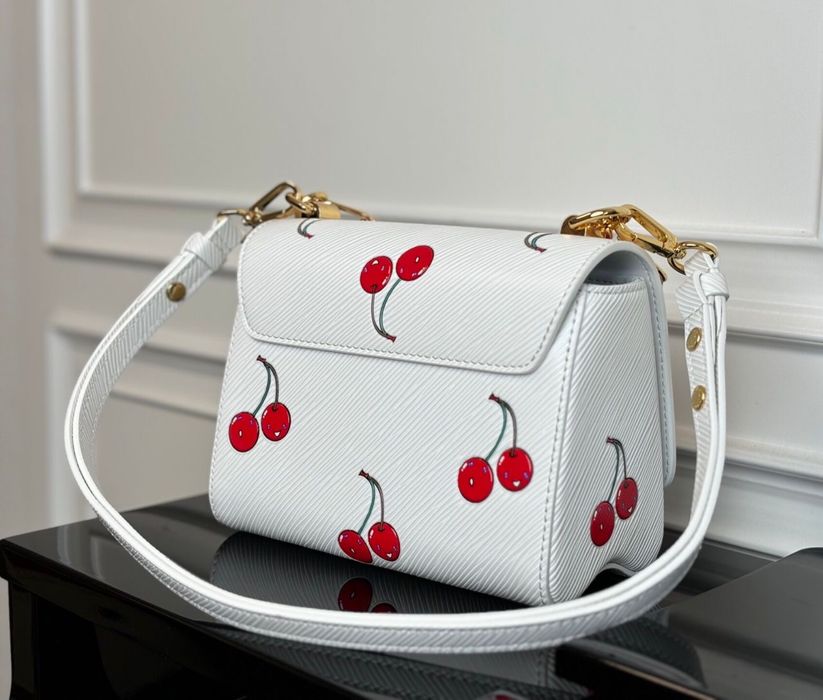 Louis vuitton чанта
