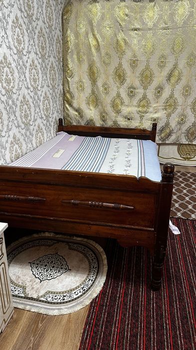 Спальный кровать