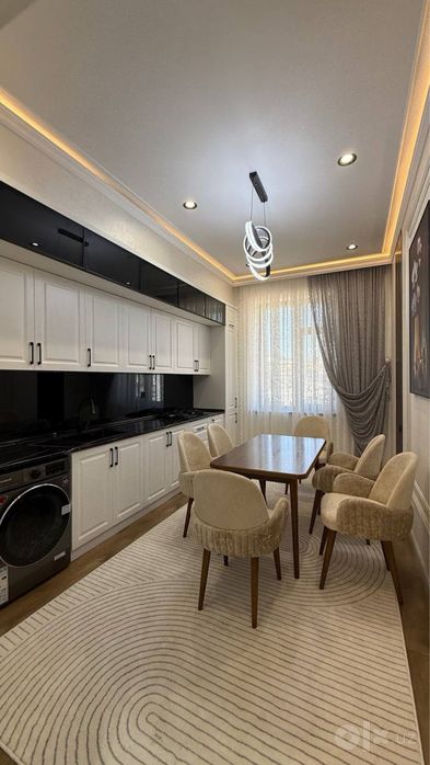 Продается 3 ком. Квартира плрщадью 91 кв.м. По ул. Октябрьская
