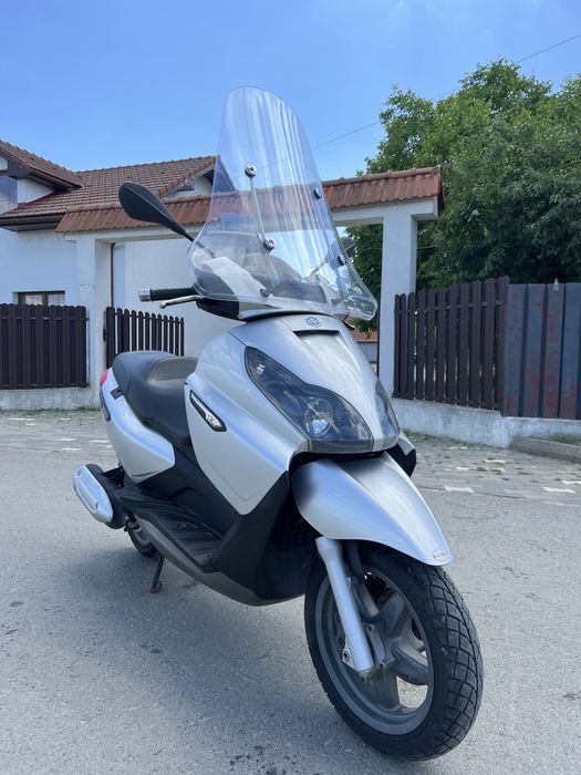Scuter Piaggio x7 125cc / cat B