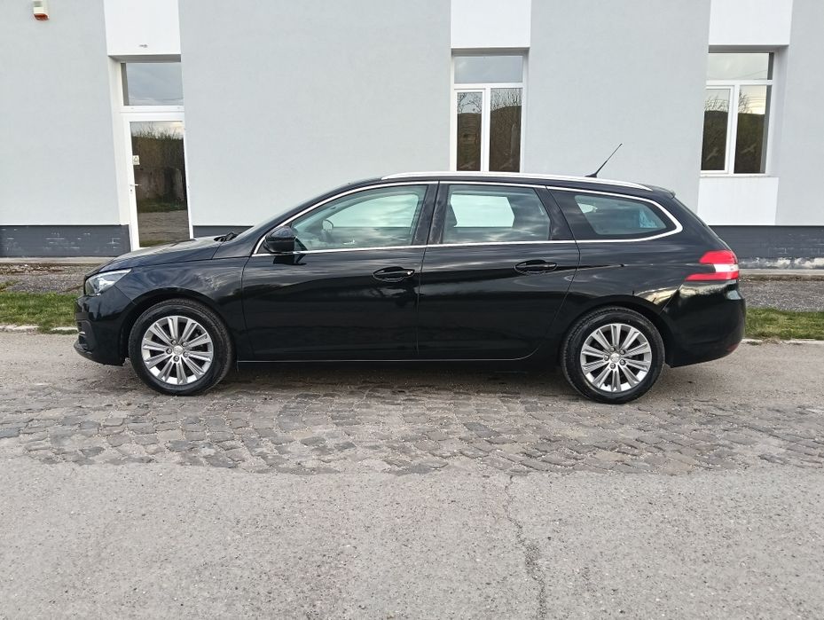 Peugeot 308 sw 124000 km 2019 Allure