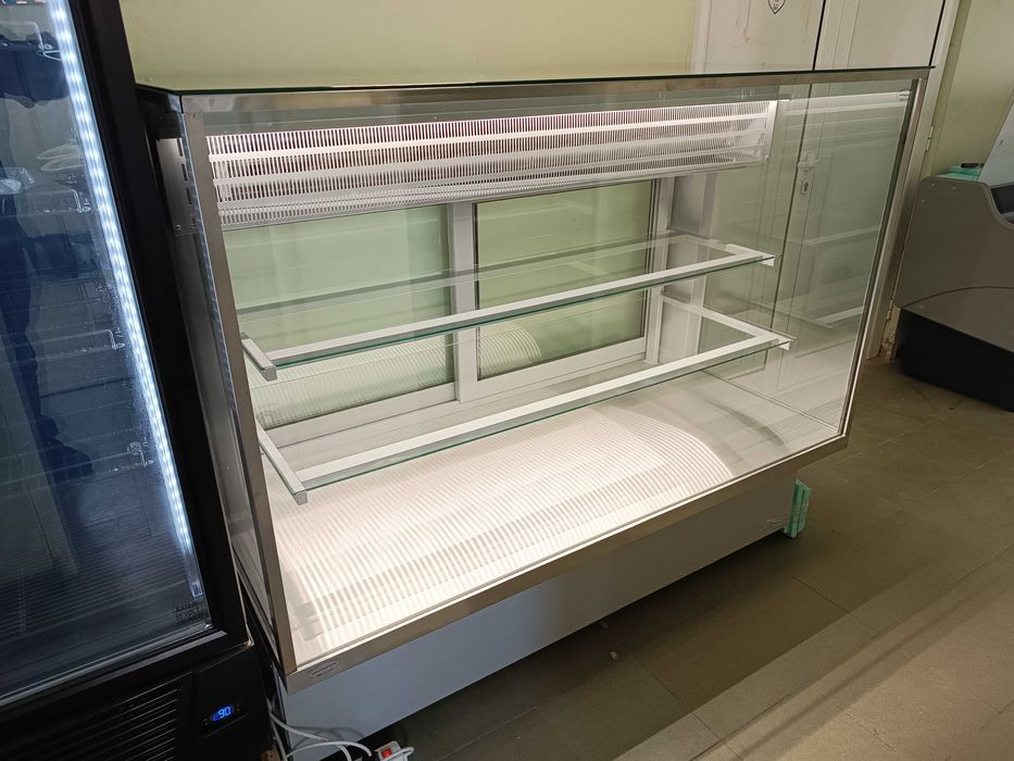 Сладкарски хладилни витрини - по поръчка