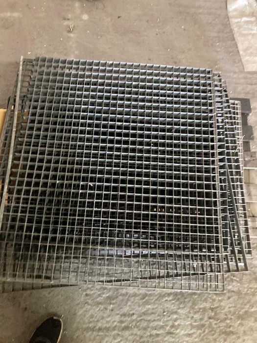Grătar metalic zincat din oțel – 85 × 98 × 4 cm – Industrial / Foarte rezistent