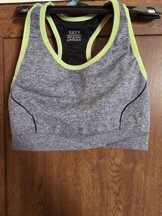 Спортни дрехи от oysho, Adidas, shein
