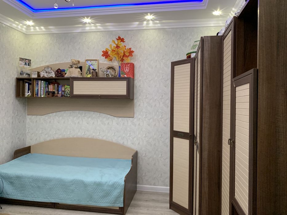 Гарнитур для детской, подростковой комнаты