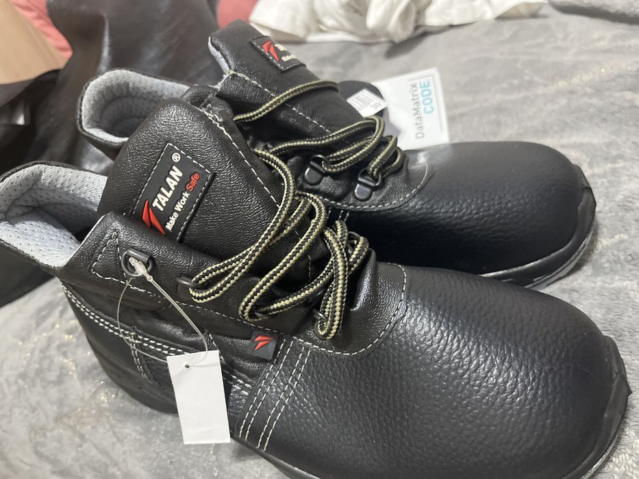 Обувь 6000 тг летняя , новая