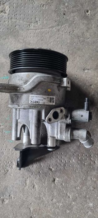 Pompa servo dynamic drive BMW F07 F10 F11 F06 F12 F13 F01 cod 6850590