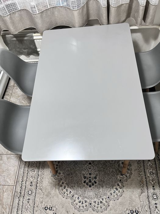 Продам стол и стулья