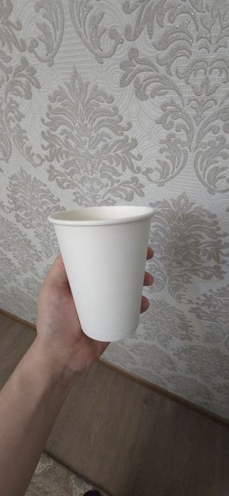 Пластиковые стаканы (+подарок)