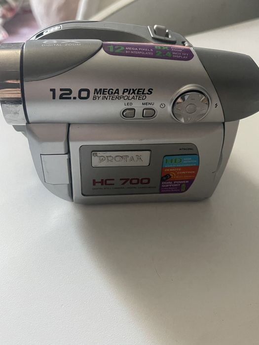 продам камеру  8X DIGITAL ZOOM