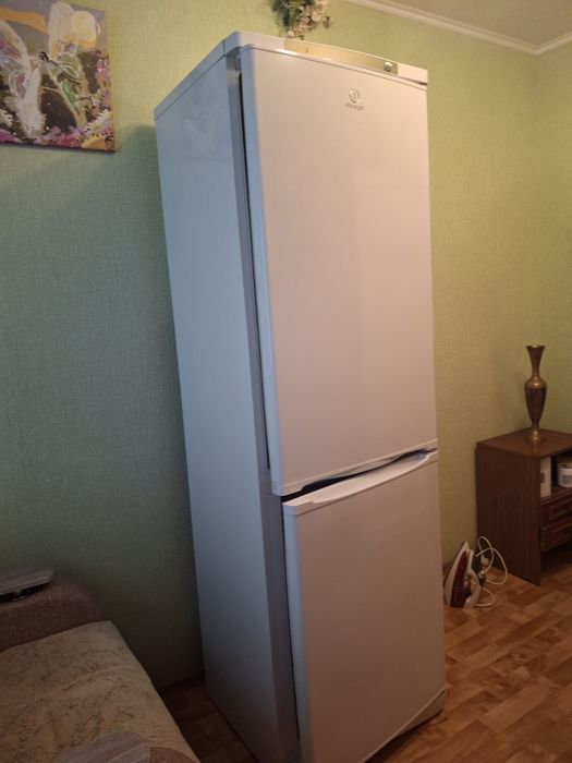 Продам холодильник б/у