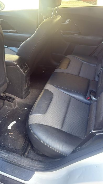 Продавам киа ниро 1.6 хибрид на части