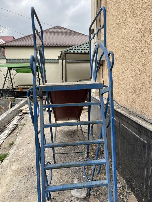 Горка 60 000 , качеля 20 000