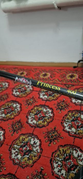 Кармоклар сотилади.