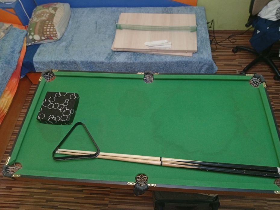 Билярдна маса...