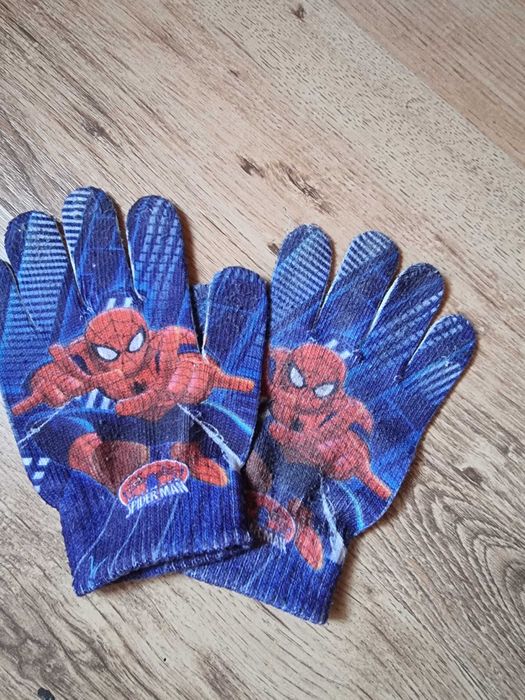 Set Fes si Manusi cu Spiderman 7-10 ani